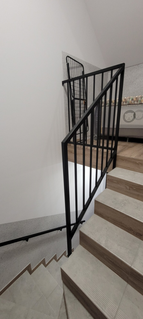 Balustrada barierka stalowa wewnętrzna na wymiar SB-20/1-B Balustrada barierka stalowa wewnętrzna na wymiar SB-20/1-B